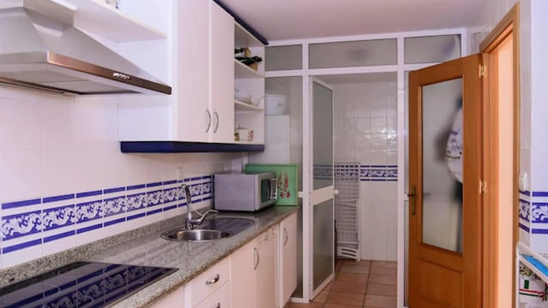 Вилла Charming House In Rota + Garden Дом отдыха