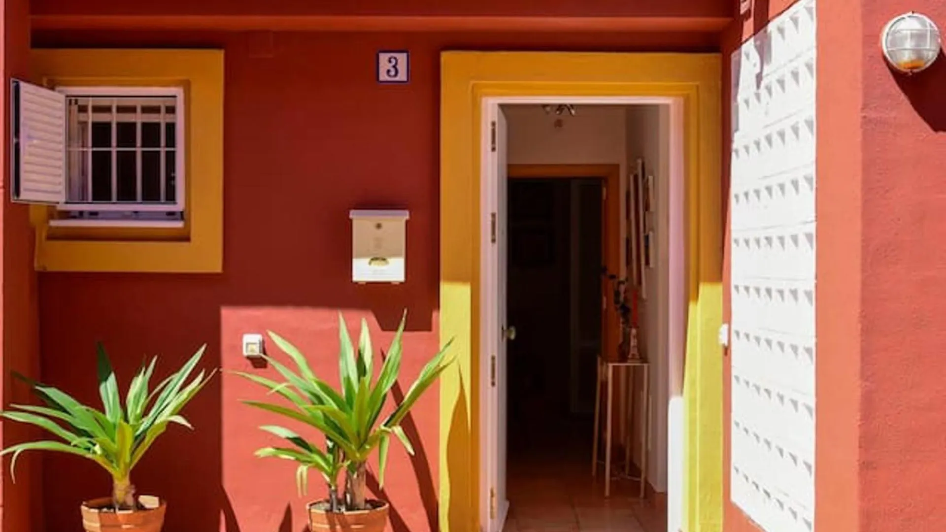 Charming House In Rota + Garden Villa Spain
