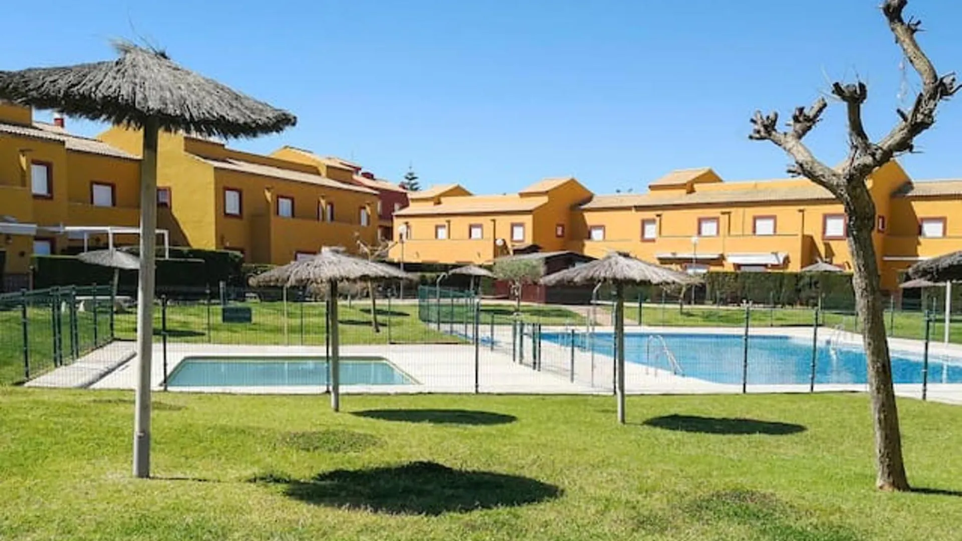 Charming House In Rota + Garden Villa Holiday home