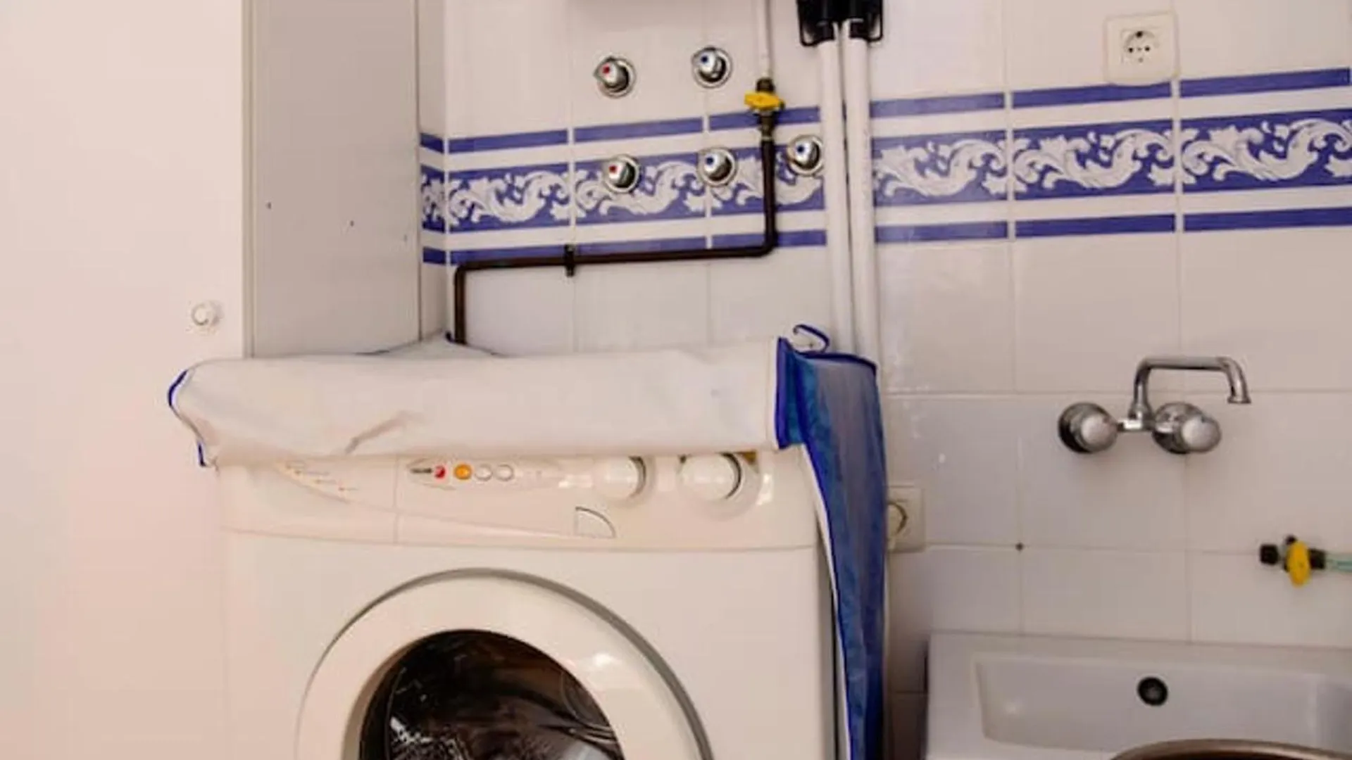 Charming House In Rota + Garden Villa Spain
